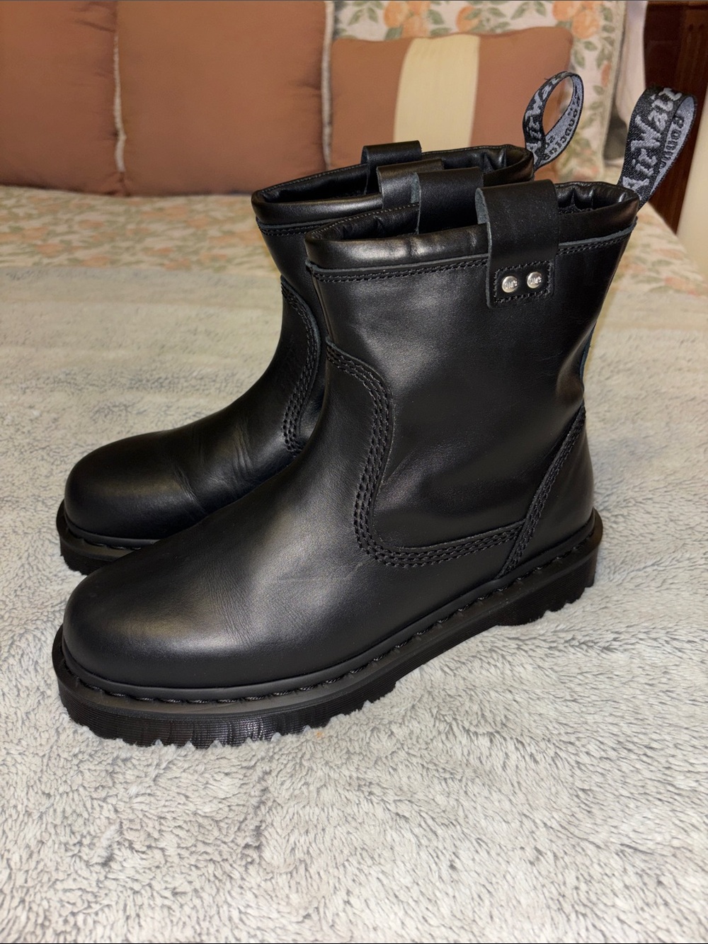 Dr. Martens Anistone Lo Leather Biker Boots